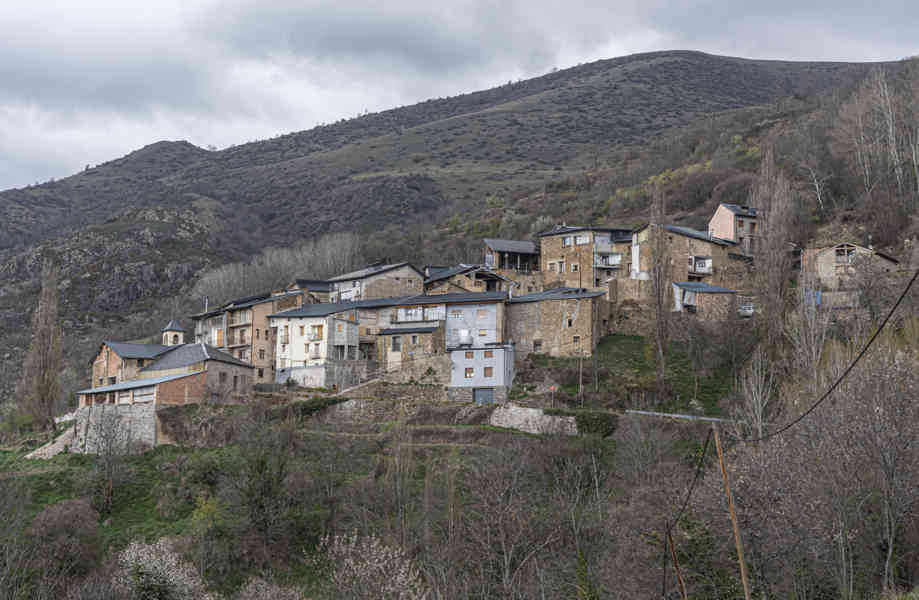 Lleida - la Vall Fosca - Aguiro 1.jpg